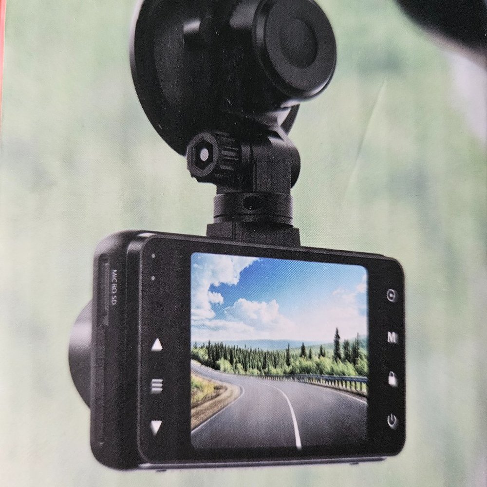 YADA 1080p Roadcam High Definition 2.4" LCD Monitor G-Sensor - Brand New